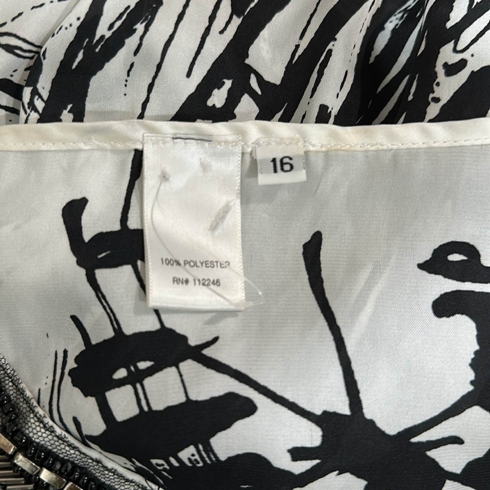 Black and White Abstract Kaftan Dress Sz16 - Picture 5 of 5